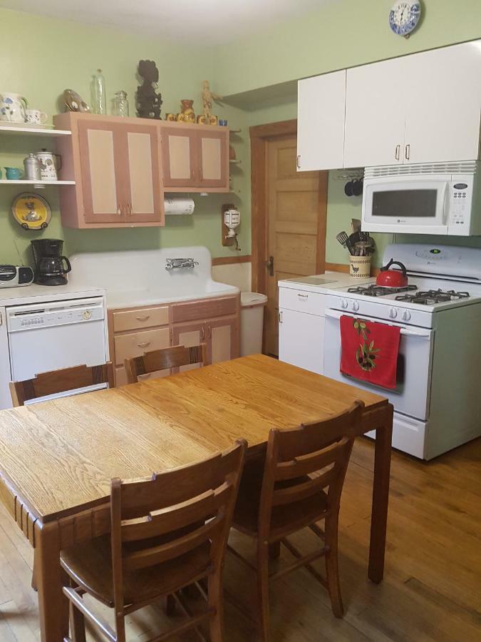 Superior Apartment Чикаго Екстериор снимка